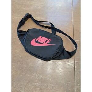 Nike Fanny Pack Black Pink Swoosh Logo Adjustable Strap Bum Bag Vintage belt